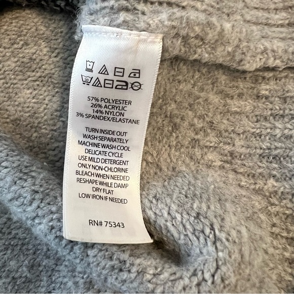 Cupcakes and Cashmere Grey Fuzzy Knit Boston Terrier Dog Sweater sz XS - Picture 9 of 13